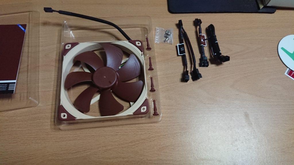 Noctua NF-A14 內含物