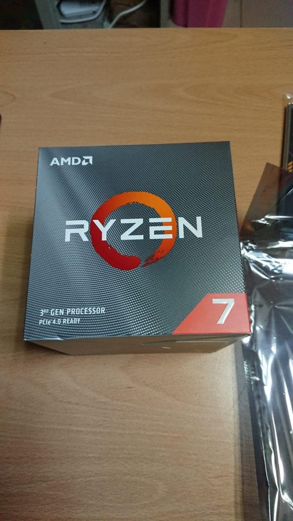 AMD Ryzen 7 3700X